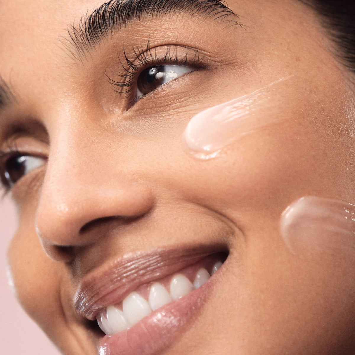 cloud-dew-gel-cream-moisturizer-w7 2026-Cloud-Dew-2.jpg