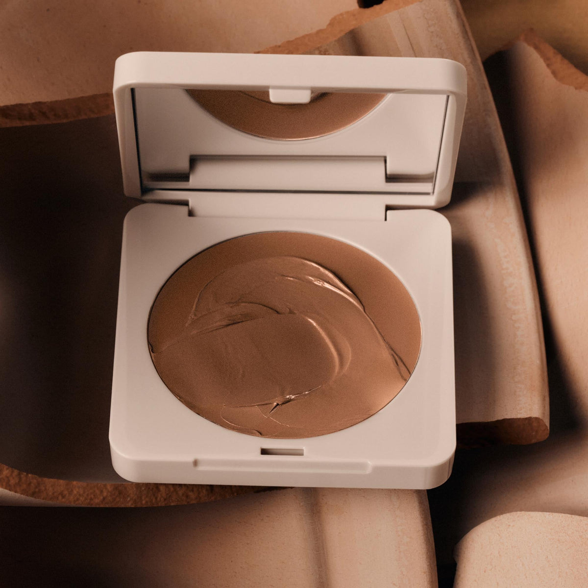 bronzer-butter-balm-clay-g4 Bronzer_Clayy-3.jpg