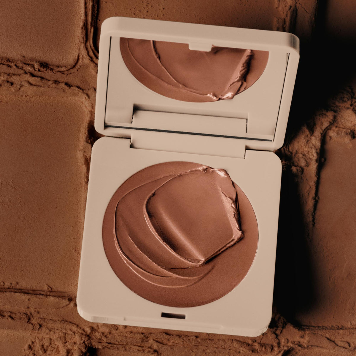 bronzer-butter-balm-desert-g3 Bronzer_Desert-3.jpg